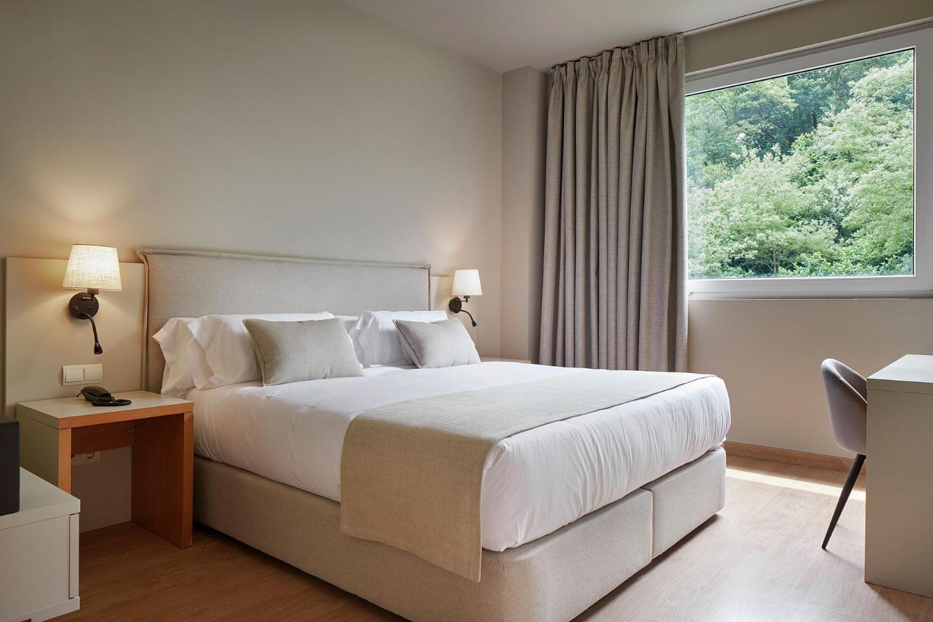 Hotel Sukha Escoriaza Buitenkant foto